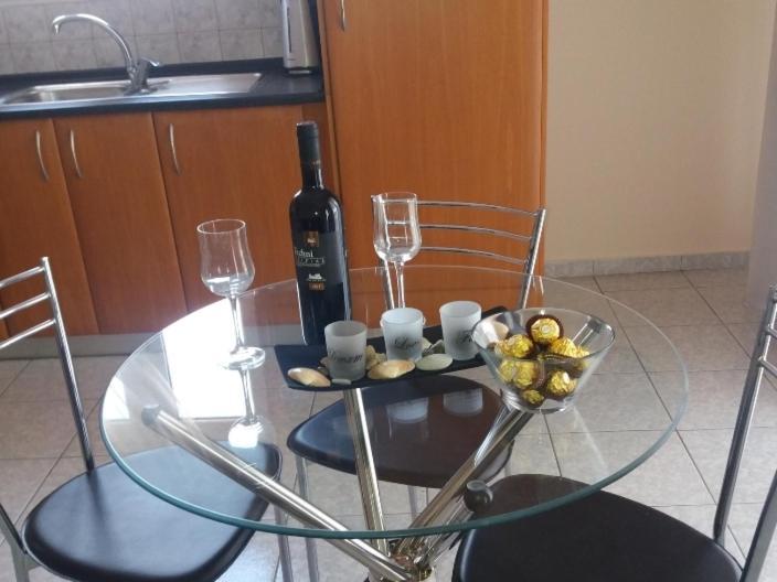 Elegant Apartment Near The Beach Nea Peramos  Luaran gambar