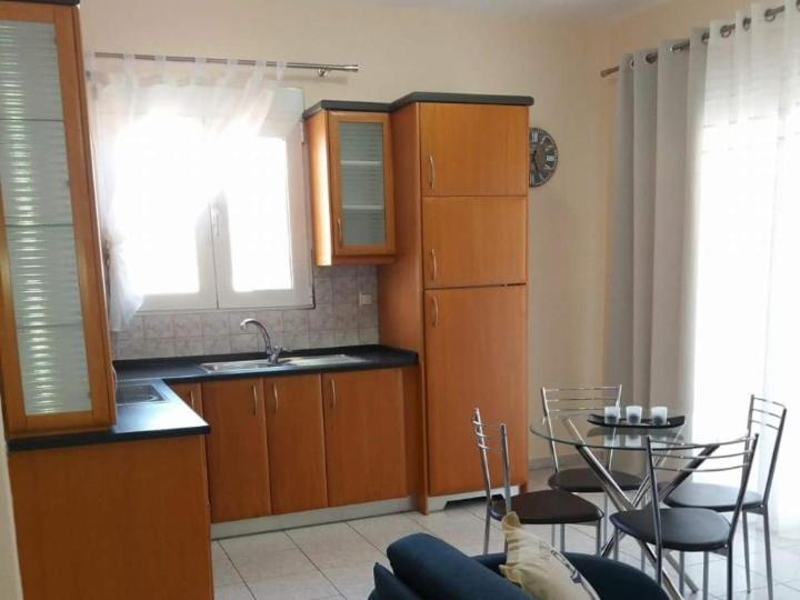 Elegant Apartment Near The Beach Nea Peramos  Luaran gambar