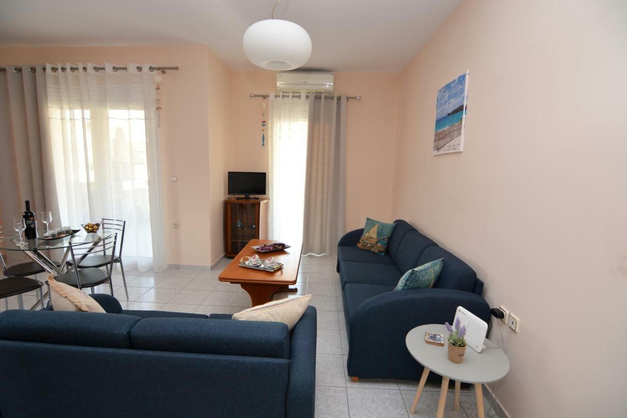 Elegant Apartment Near The Beach Nea Peramos  Luaran gambar
