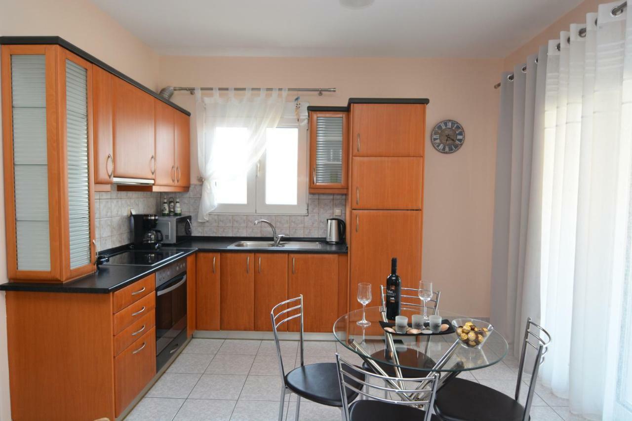 Elegant Apartment Near The Beach Nea Peramos  Luaran gambar