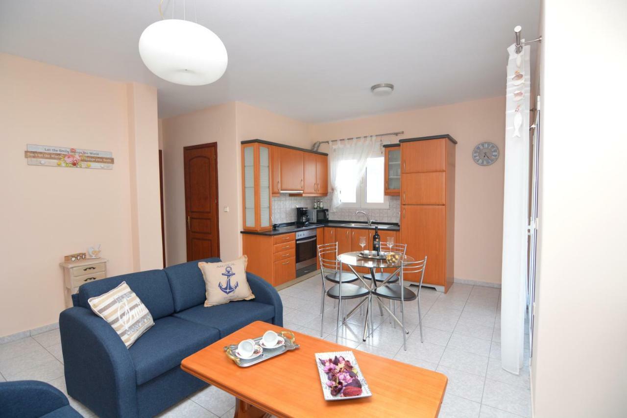 Elegant Apartment Near The Beach Nea Peramos  Luaran gambar