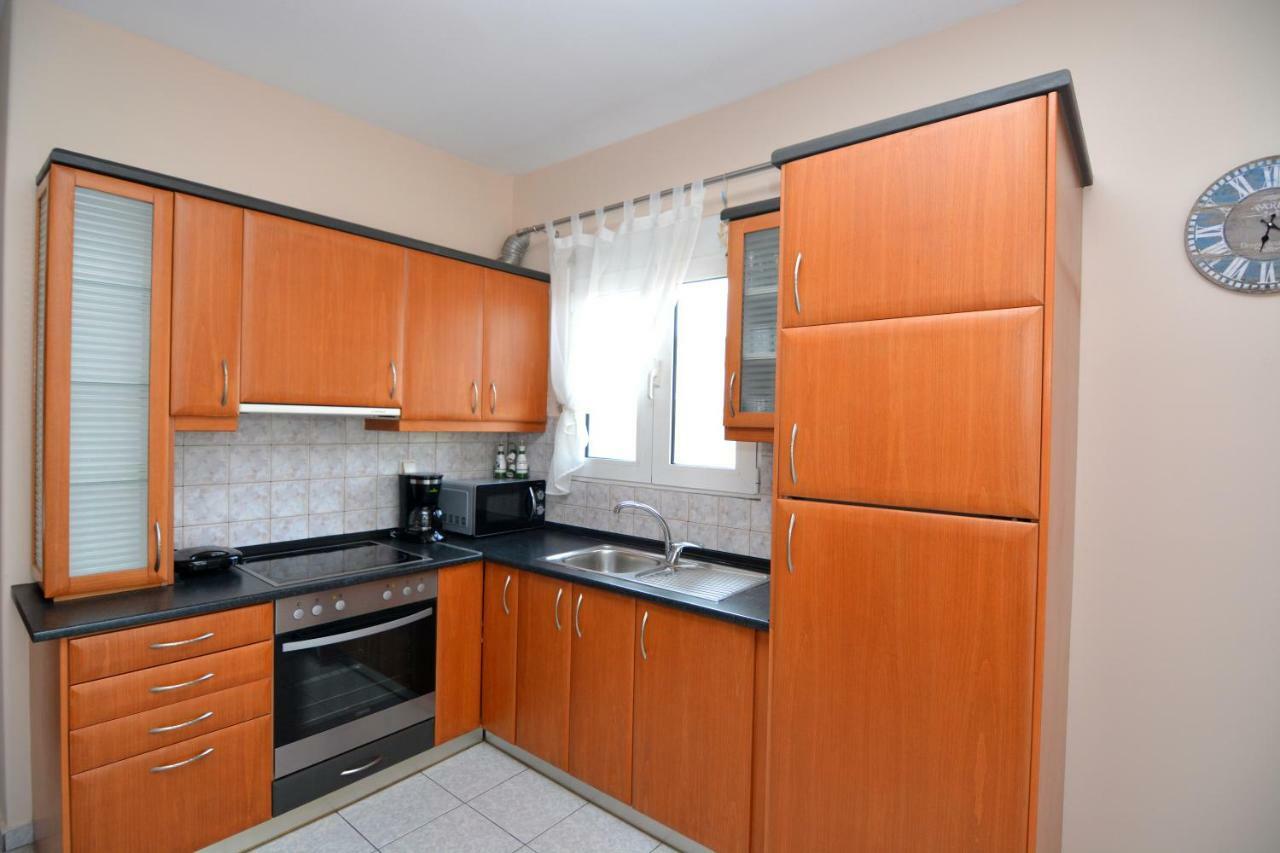 Elegant Apartment Near The Beach Nea Peramos  Luaran gambar