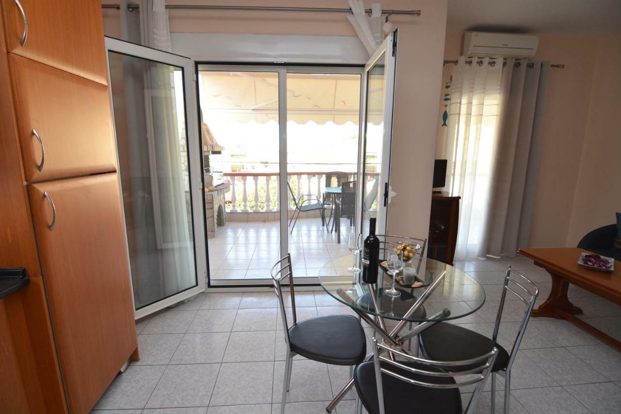 Elegant Apartment Near The Beach Nea Peramos  Luaran gambar