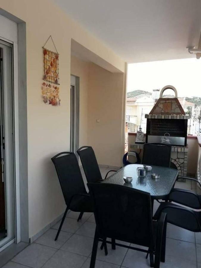 Elegant Apartment Near The Beach Nea Peramos  Luaran gambar